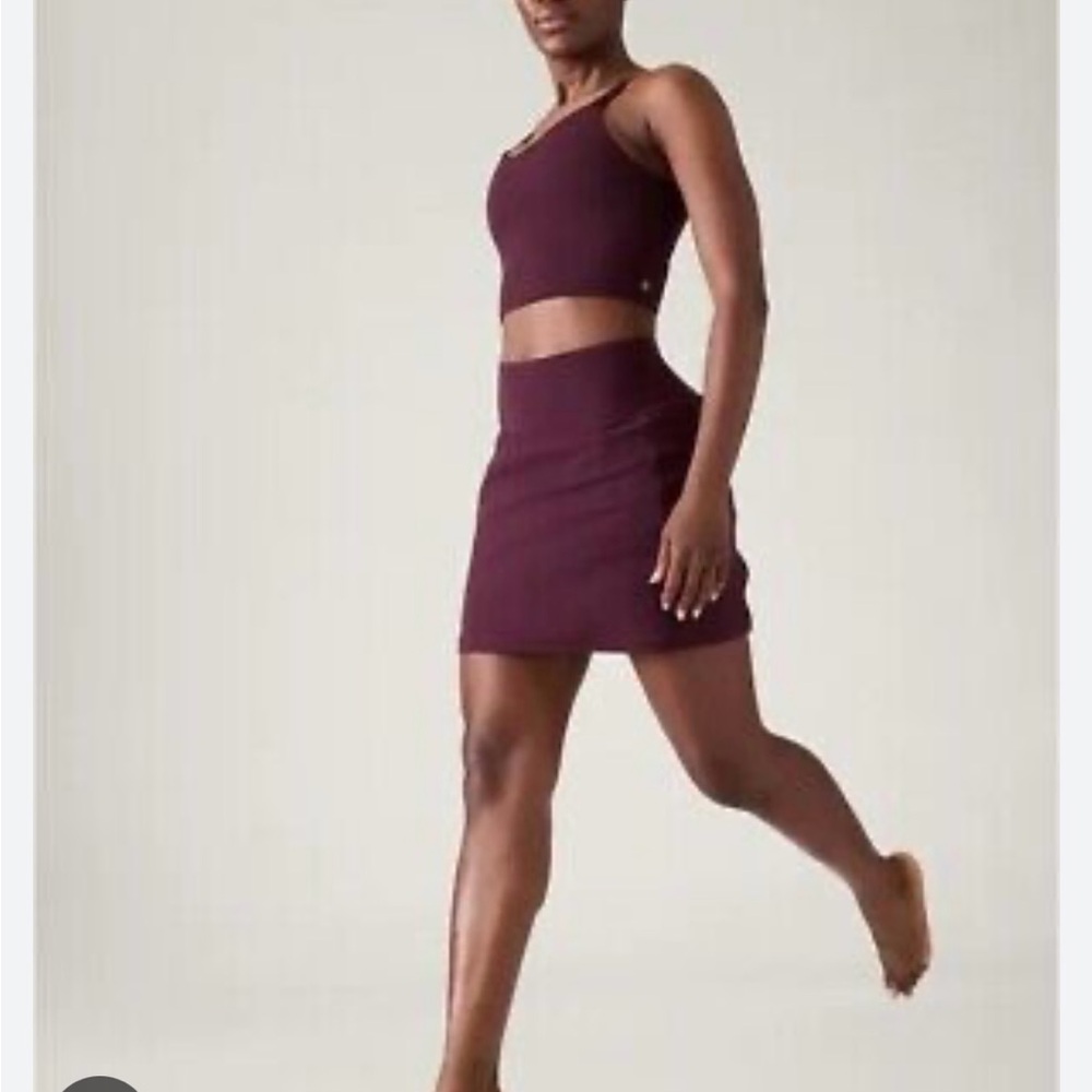 ⛳️🛼🏓Athleta Skort. “Salutation” in Spiced Cabernet. Never worn xs. New with tag.